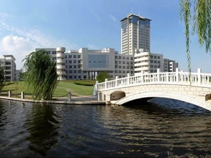 南京航空航天大学洗地机案例
